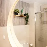 Boutique Sea View 2a 아파트 라칼라데미야스