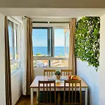 Boutique Sea View 2a * 라칼라데미야스